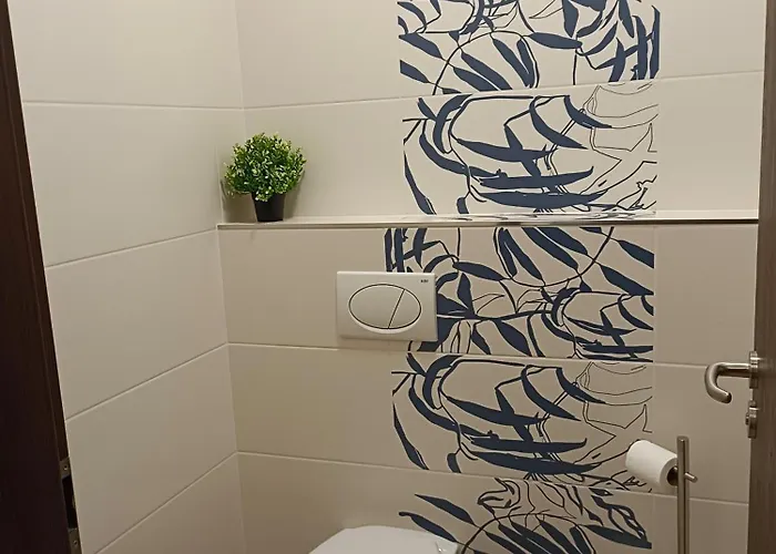 A Wellness - Jilan, Naves Svobody 39, بيت ضيافة 4*